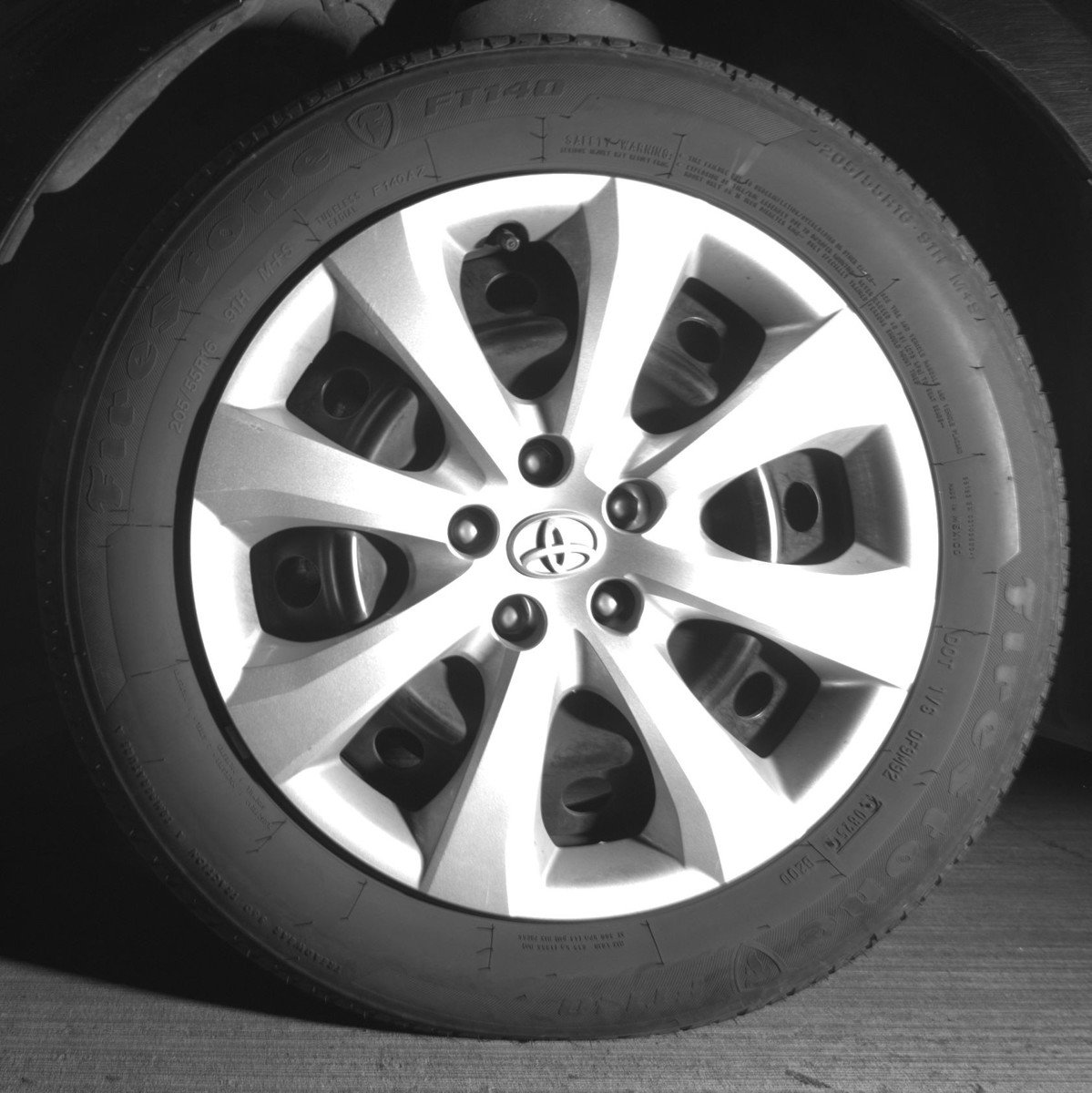 Used 2025 Toyota Corolla LE FWD image 12