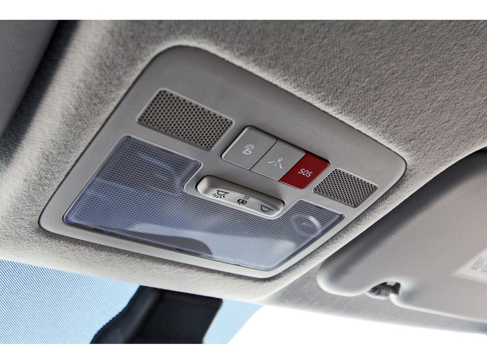 Used 2025 Hyundai Venue Limited image 25