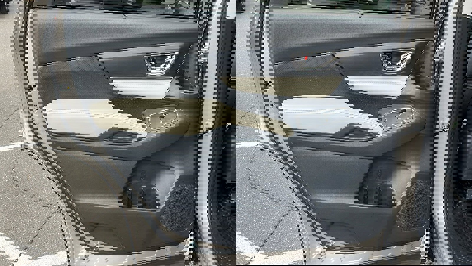 Used 2019 Subaru Ascent Limited image 21