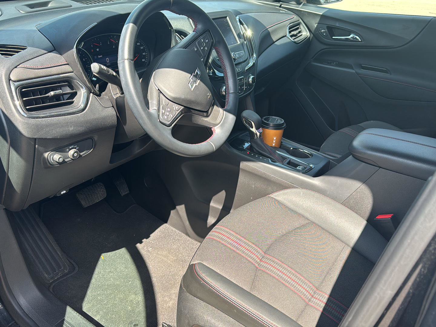 Used 2023 Chevrolet Equinox RS FWD image 12