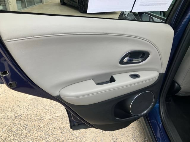 Used 2016 Honda HR-V EX-L image 10