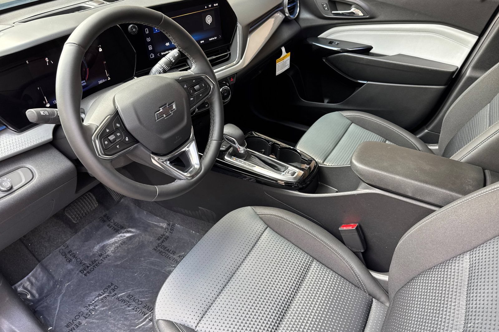 Used 2026 Chevrolet Trax LT w/ Midnight Edition FWD image 11