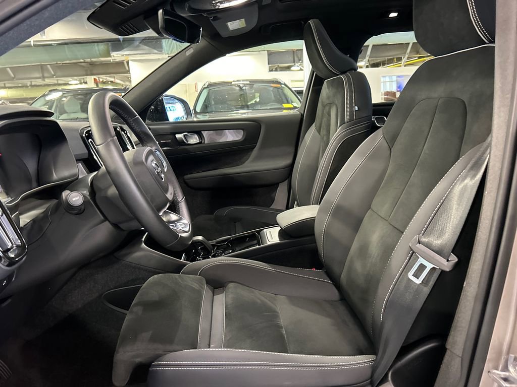 Certified 2023 Volvo XC40 Recharge Ultimate w/ Protection Package Premier AWD/4WD image 10