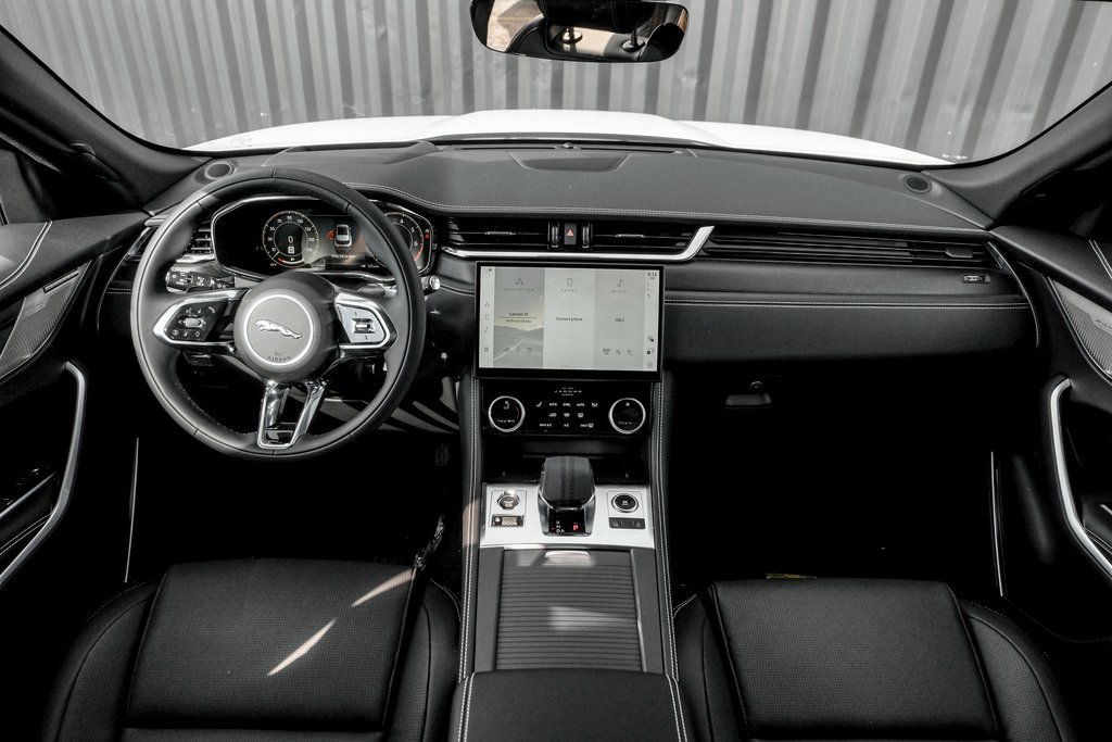 New 2026 Jaguar F-PACE R-Dynamic S image 19