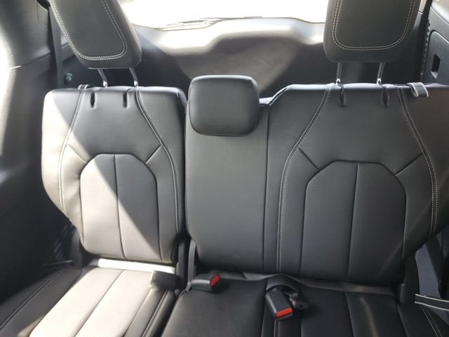 New 2027 Chrysler Pacifica Select w/ Family Tech Group FWD image 10
