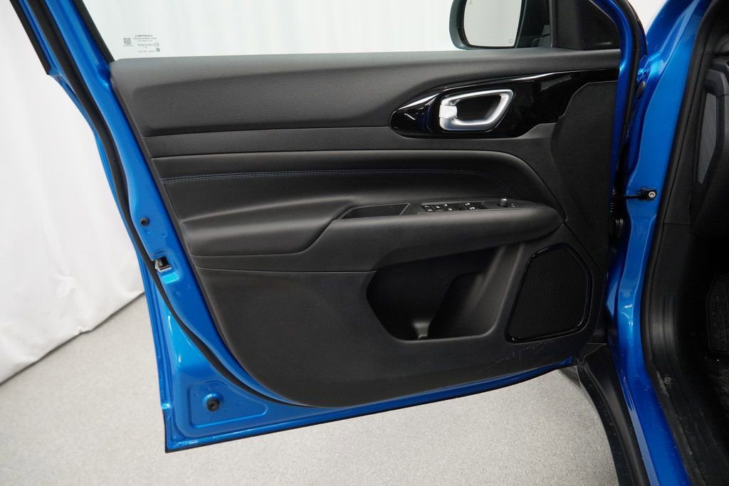 New 2026 Jeep Compass Latitude image 29