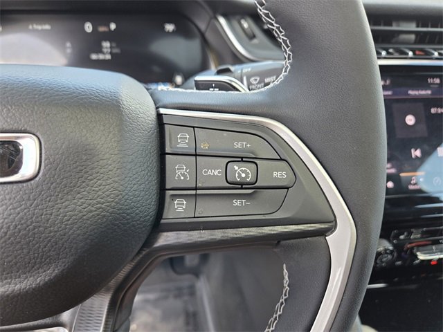 Certified 2025 Jeep Grand Cherokee Altitude image 31