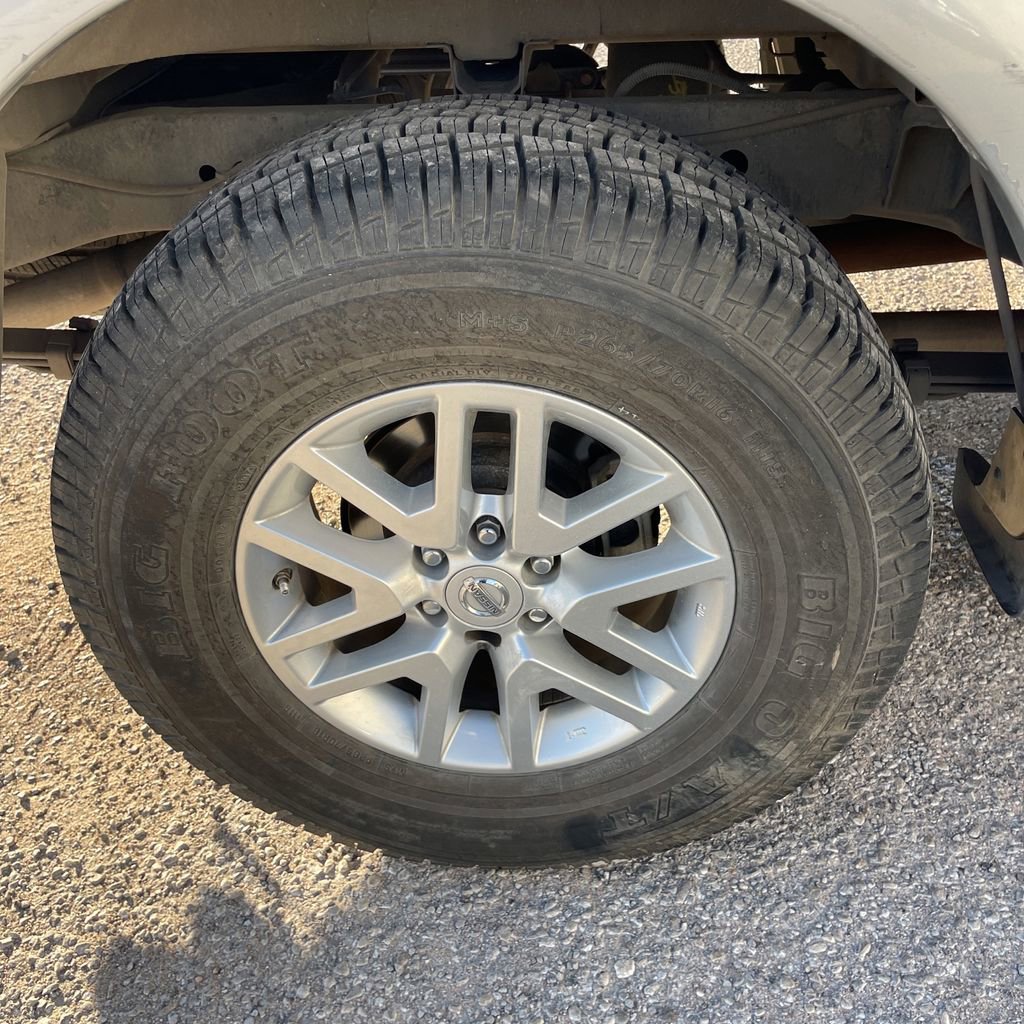 Used 2017 Nissan Frontier SV image 25
