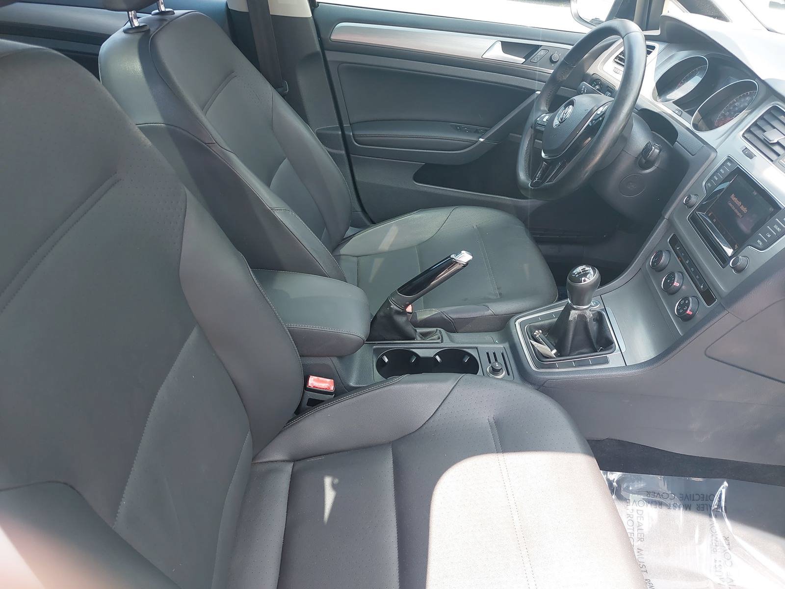 Used 2015 Volkswagen Golf TDI SE FWD image 10
