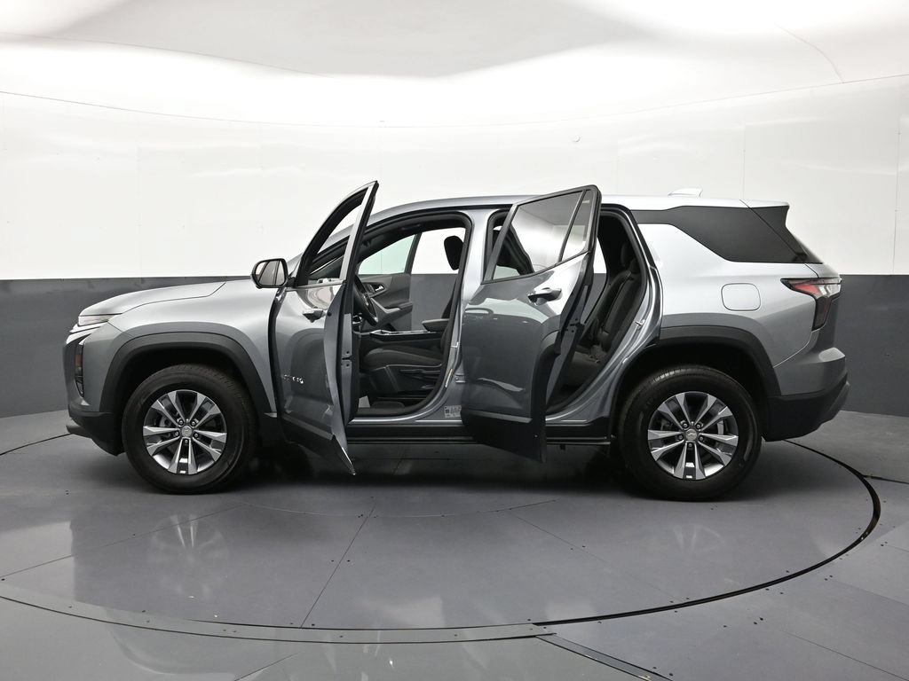 Used 2026 Chevrolet Equinox LT w/ Safety and Technology Package FWD image 34
