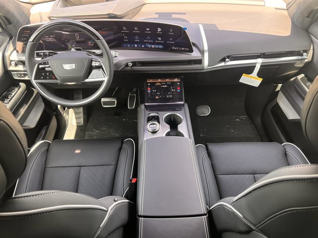 New 2027 Cadillac Vistiq Luxury w/ LPO, Premium Carpet Package AWD/4WD image 9