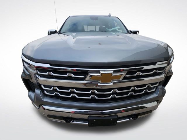 Used 2025 Chevrolet Silverado 1500 LTZ image 2