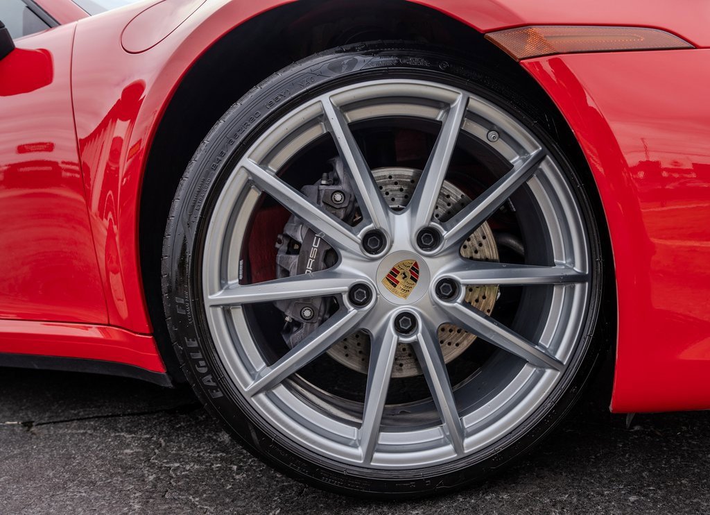 Used 2024 Porsche 911 Carrera image 31