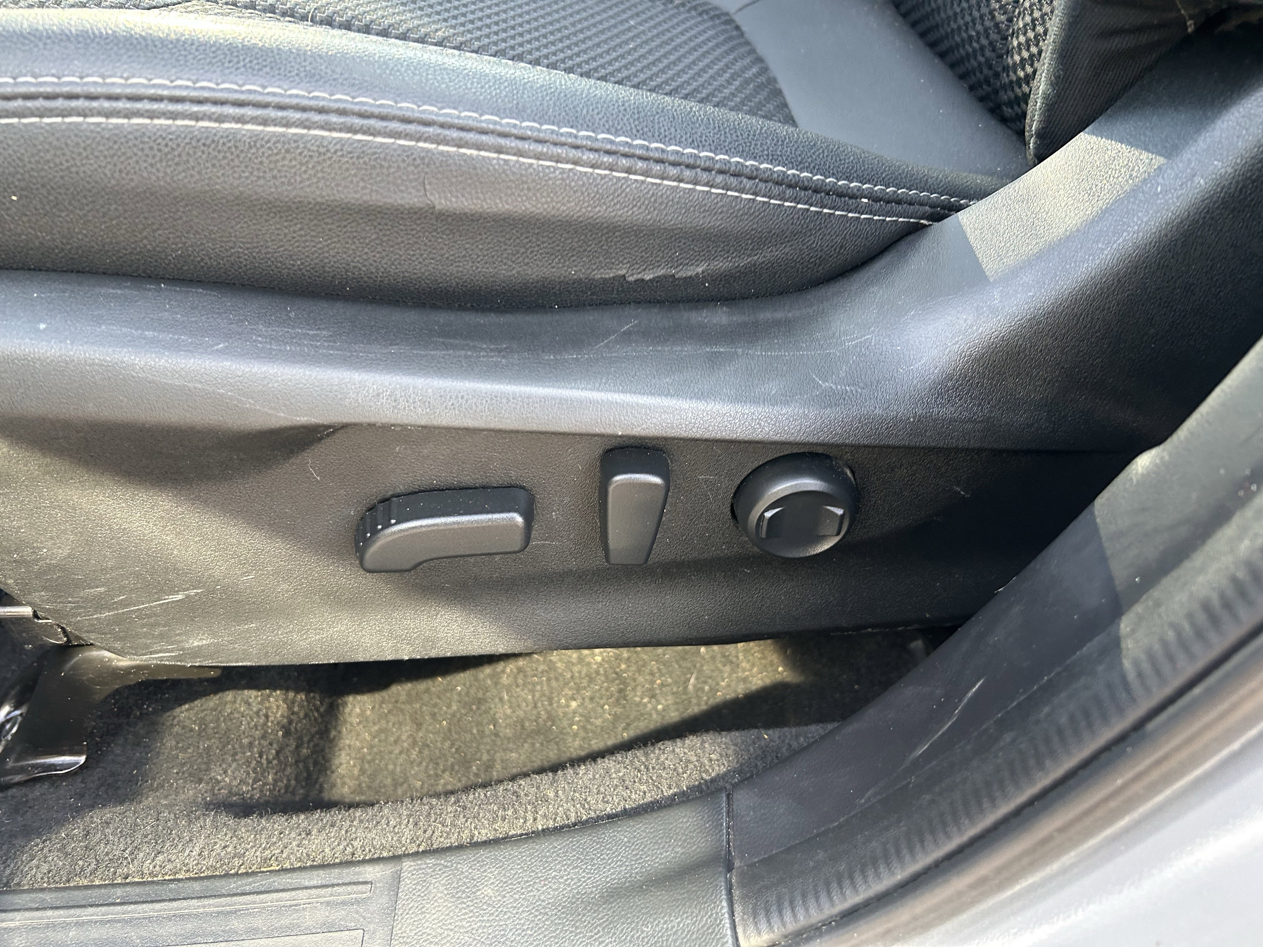 Used 2022 Subaru Forester Premium image 22