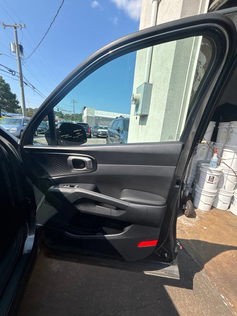 Used 2023 Kia Sorento S w/ Panoramic Sunroof Package FWD image 23
