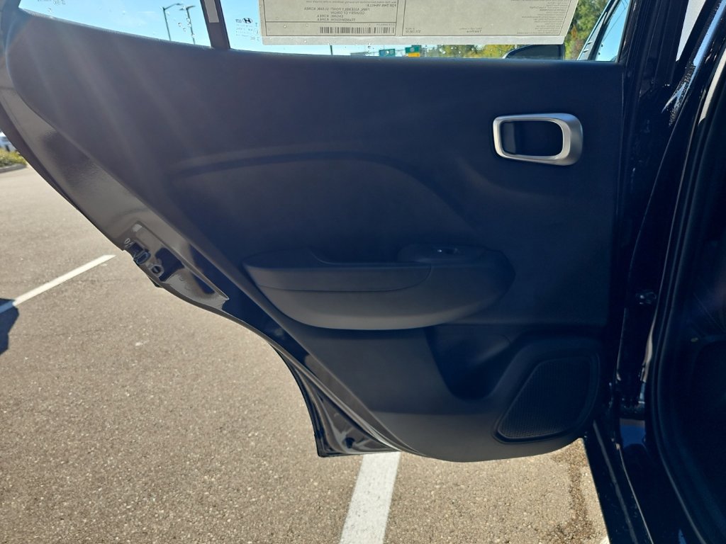 New 2026 Hyundai Venue SEL FWD image 32