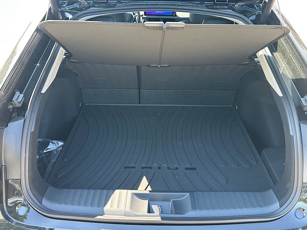 New 2026 Toyota Prius Limited FWD image 5