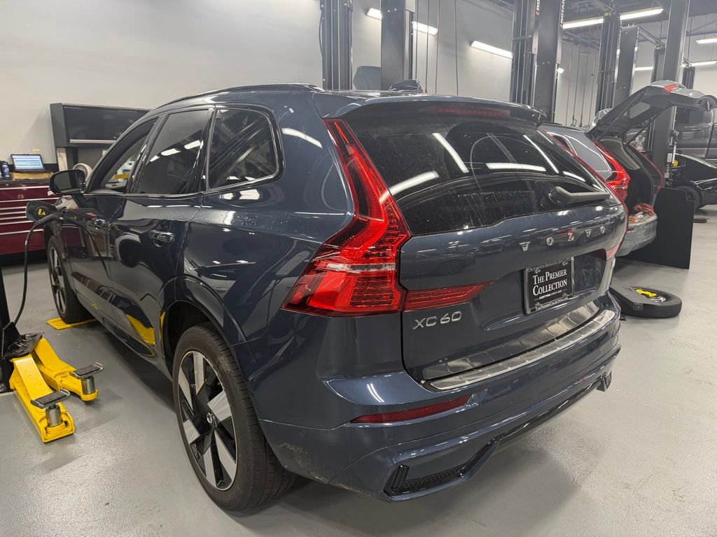 Certified 2024 Volvo XC60 T8 Plus w/ Protection Package Premier AWD/4WD image 3