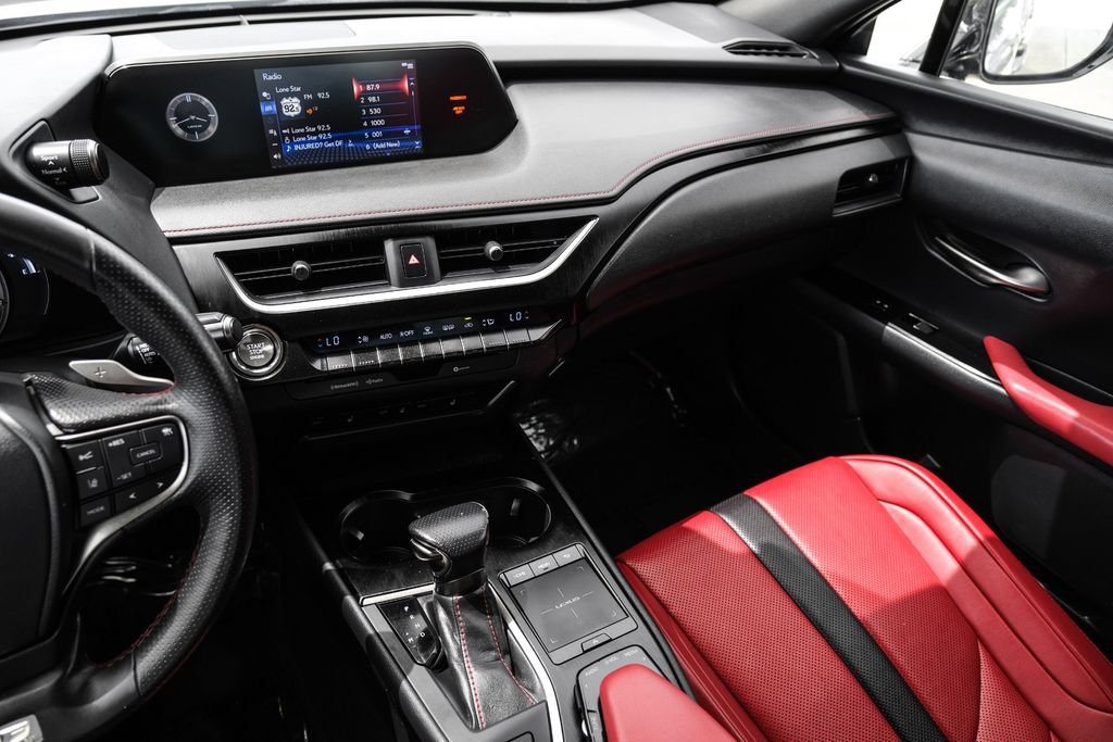 Used 2019 Lexus UX 200 F Sport w/ F Sport Premium Package FWD image 26