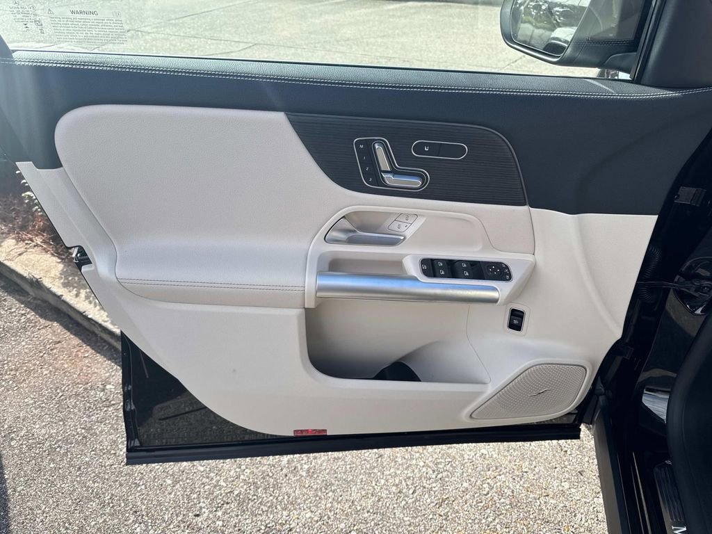 Used 2025 Mercedes-Benz GLA 250 image 10