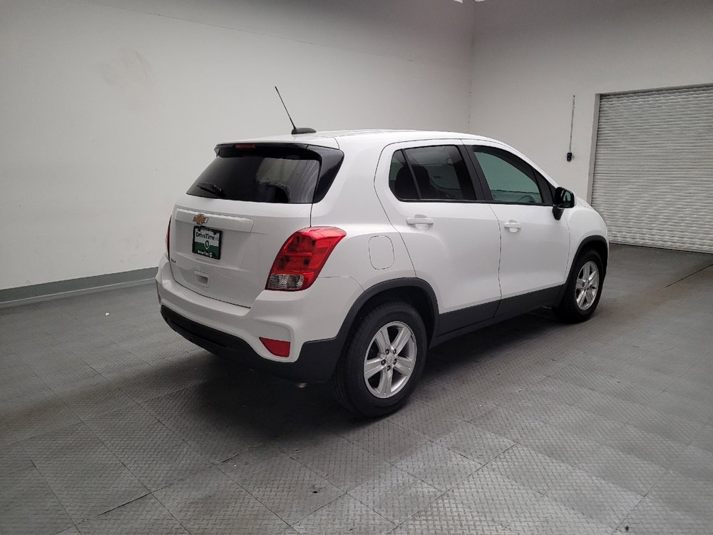 Used 2020 Chevrolet Trax LS w/ Tint and Cruise Package FWD image 9