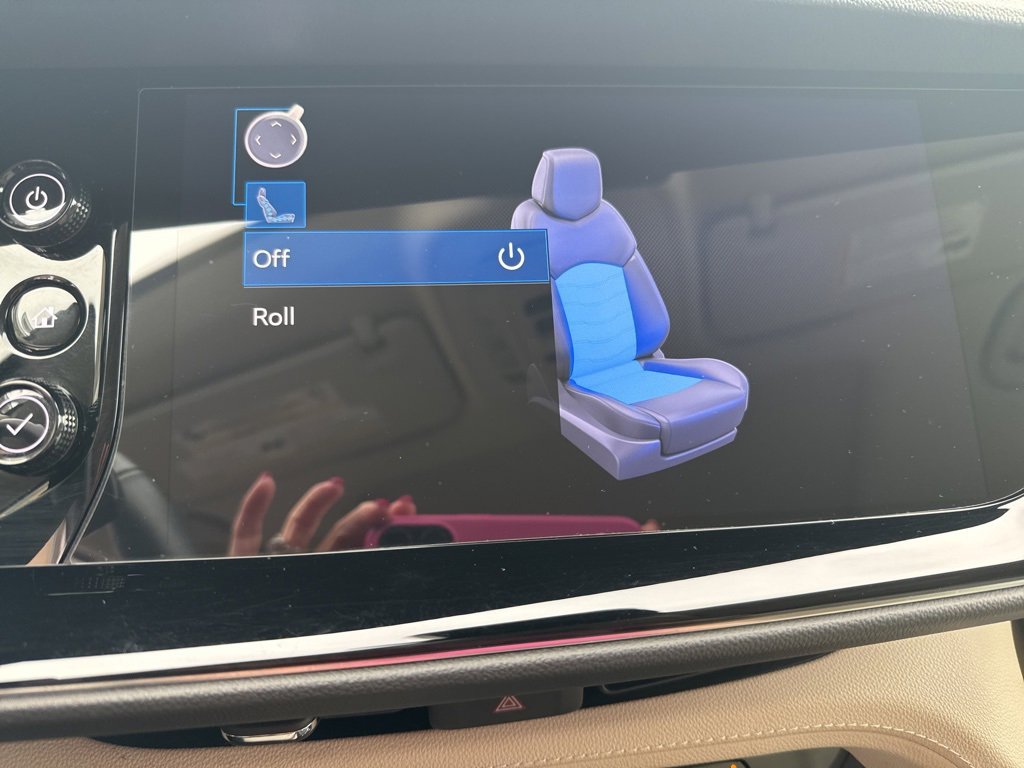 Used 2021 Buick Envision Avenir image 31