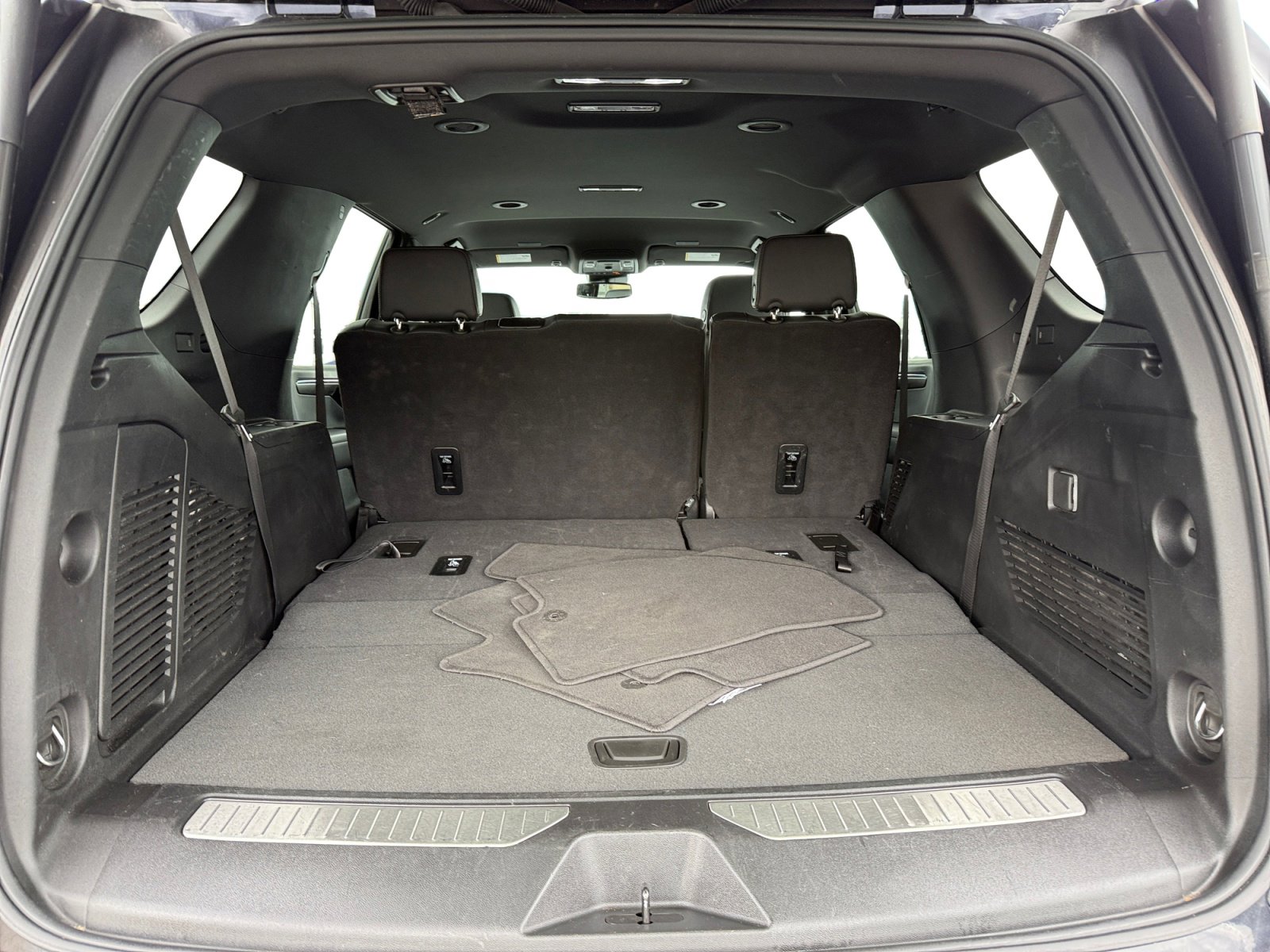 Used 2025 Chevrolet Tahoe Z71 image 17