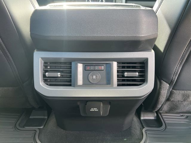 Used 2025 Ford F350 Lariat w/ Black Appearance Package image 38
