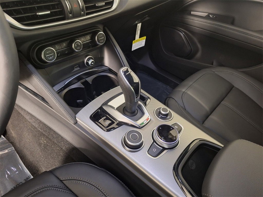 New 2025 Alfa Romeo Stelvio Sprint w/ Convenience Package image 24