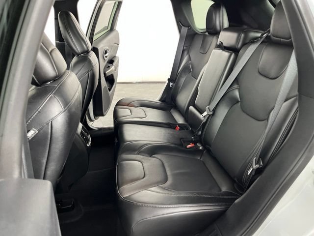 Used 2022 Jeep Cherokee Limited AWD/4WD image 46