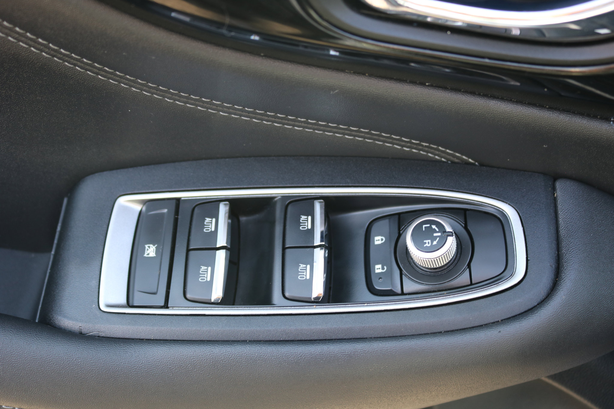 Used 2020 Subaru Outback Limited image 16