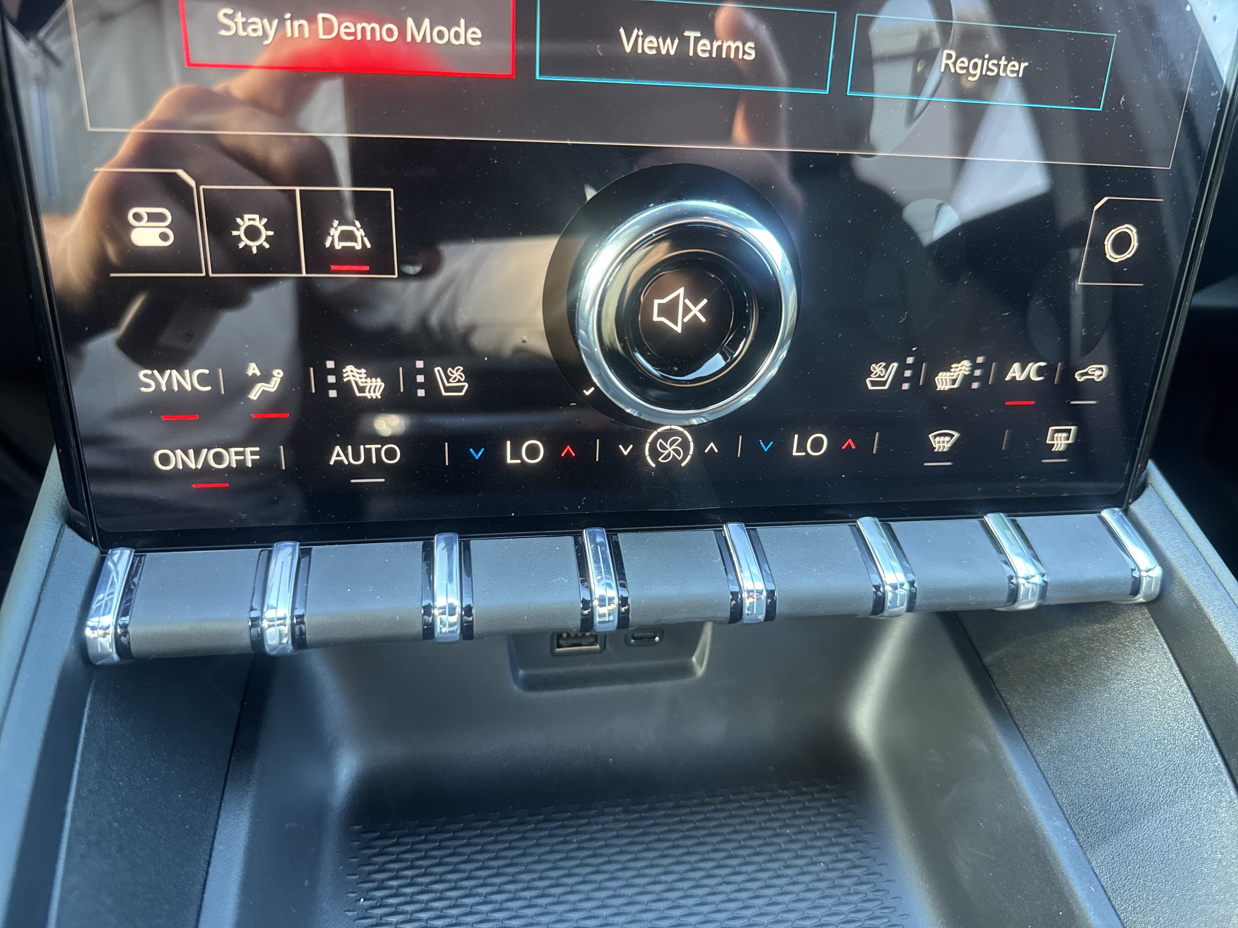 New 2027 GMC Terrain AT4 w/ Convenience Package III AWD/4WD image 27