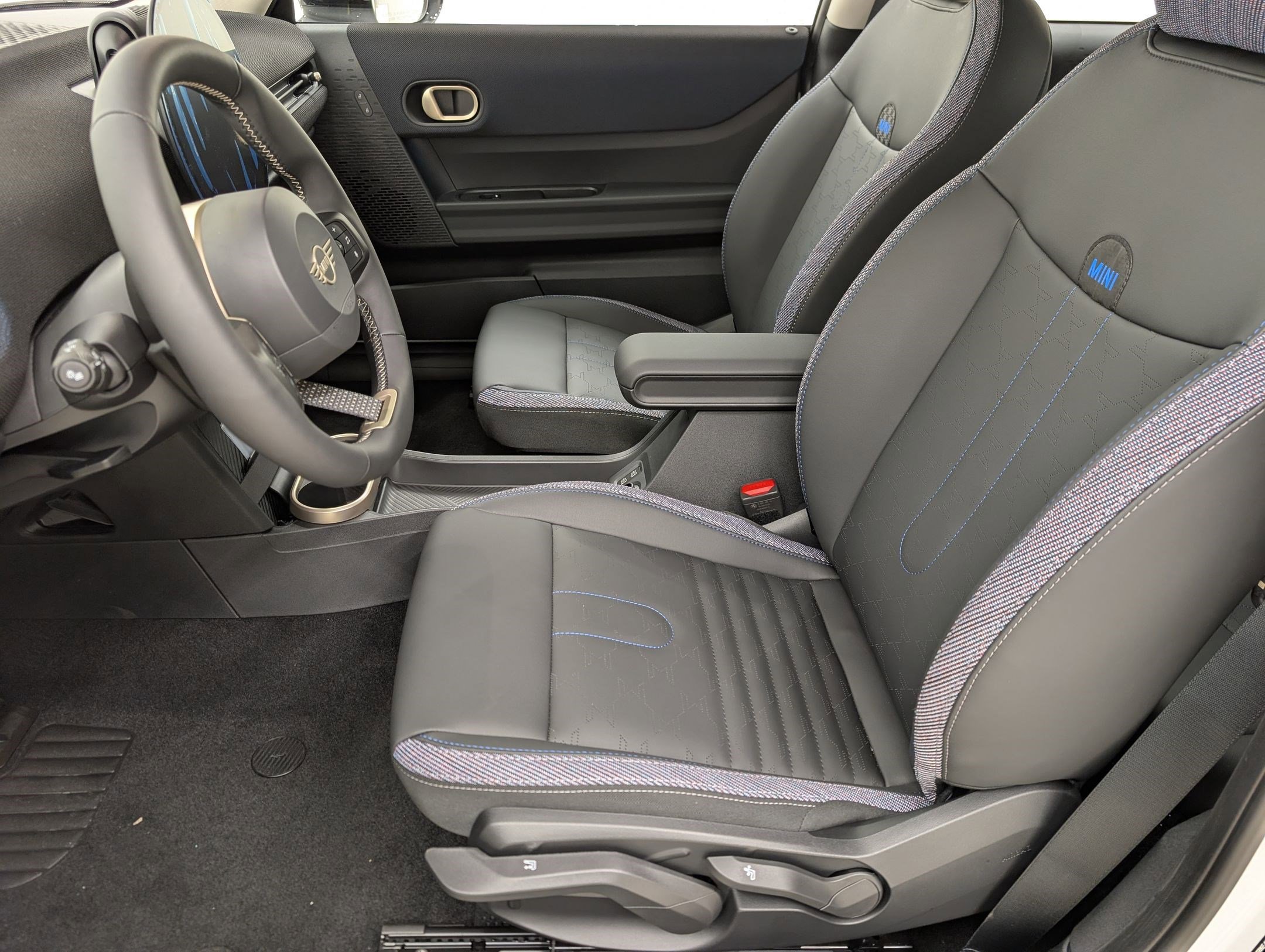 New 2026 MINI Cooper S image 5