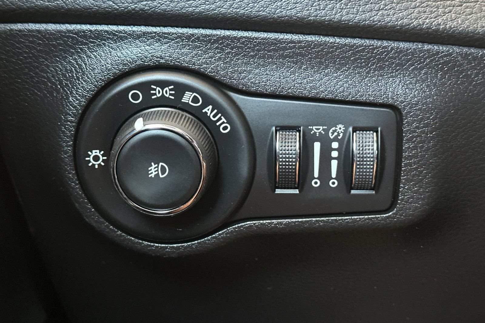Used 2019 Jeep Compass Trailhawk w/ Leather Interior Group AWD/4WD image 28