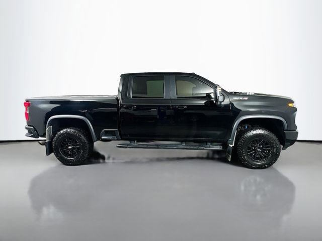 Used 2024 Chevrolet Silverado 2500 ZR2 w/ Technology Package image 5