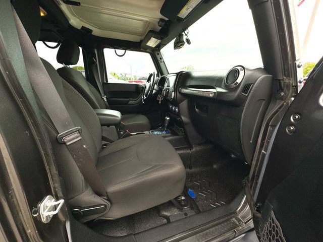 Used 2017 Jeep Wrangler Unlimited Sport w/ Quick Order Package 24S AWD/4WD image 25