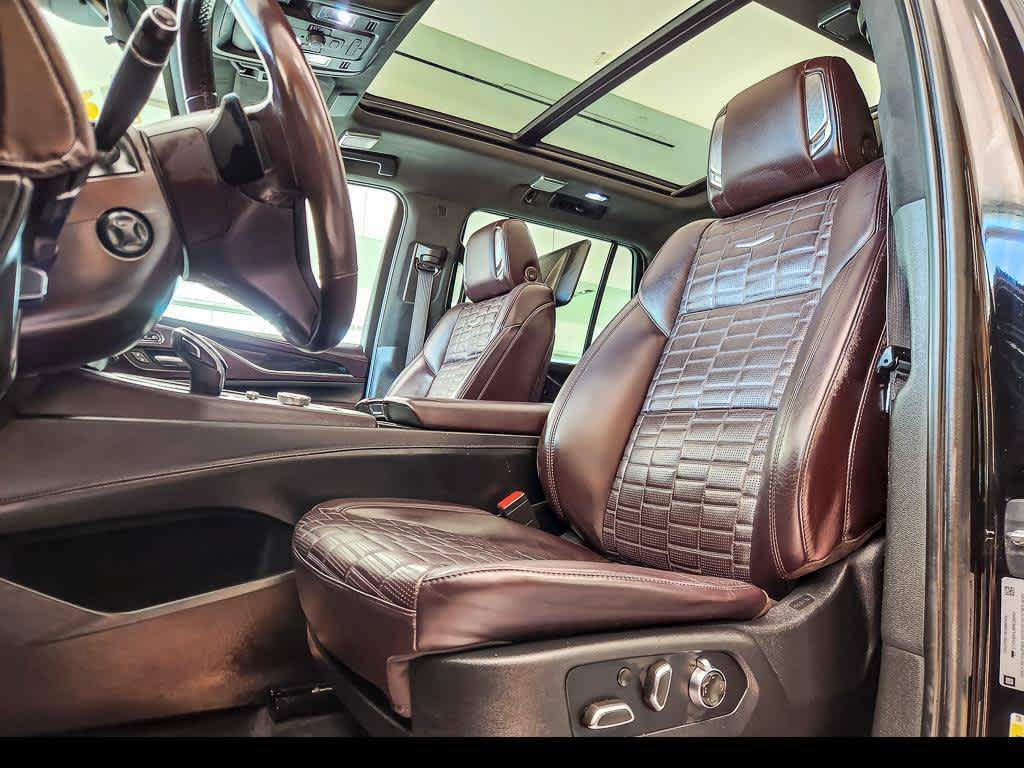 Used 2021 Cadillac Escalade Premium Luxury Platinum w/ LPO, Floor Liner Package AWD/4WD image 9