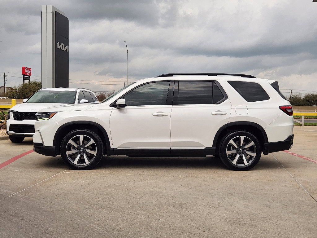 Used 2024 Honda Pilot Touring image 4