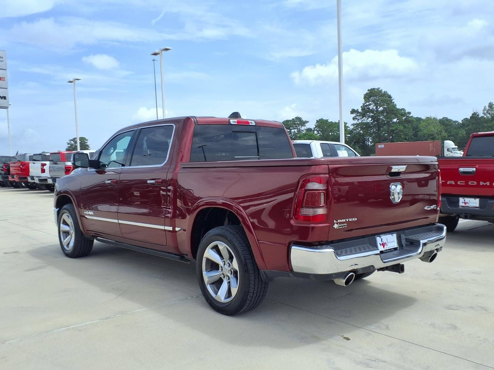 Used 2019 RAM 1500 Limited AWD/4WD image 2