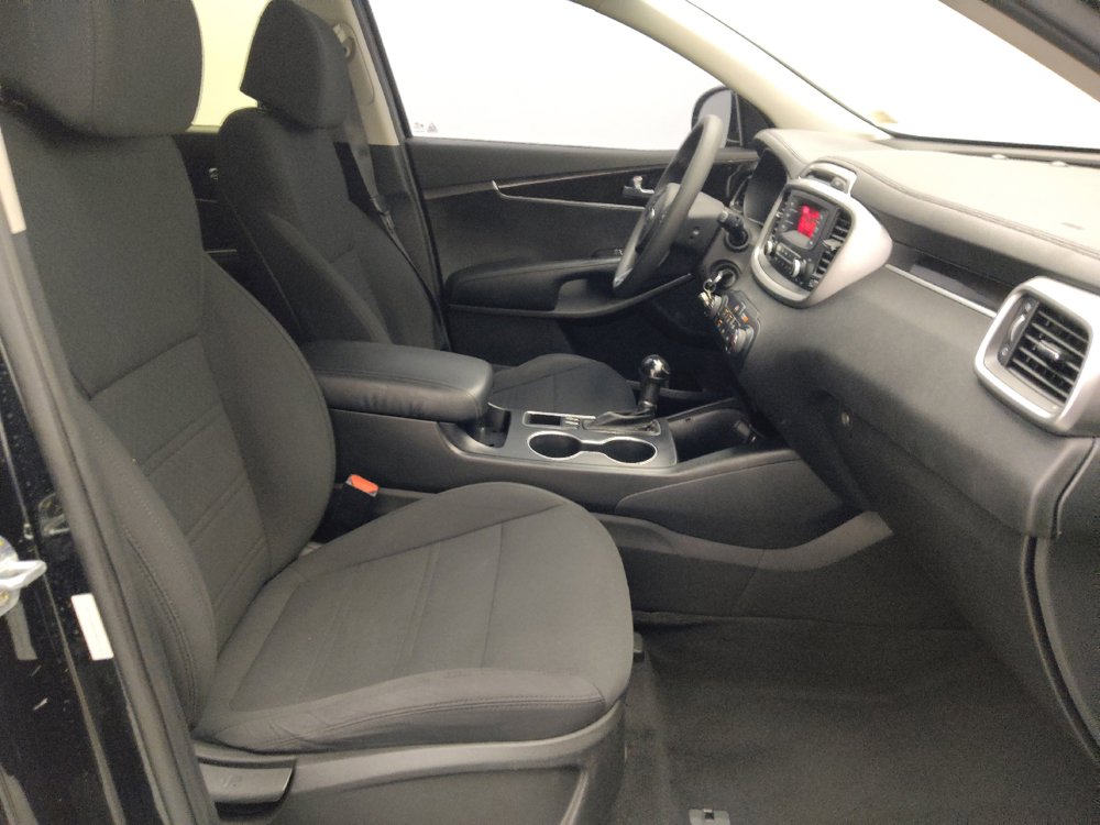 Used 2017 Kia Sorento L FWD image 21
