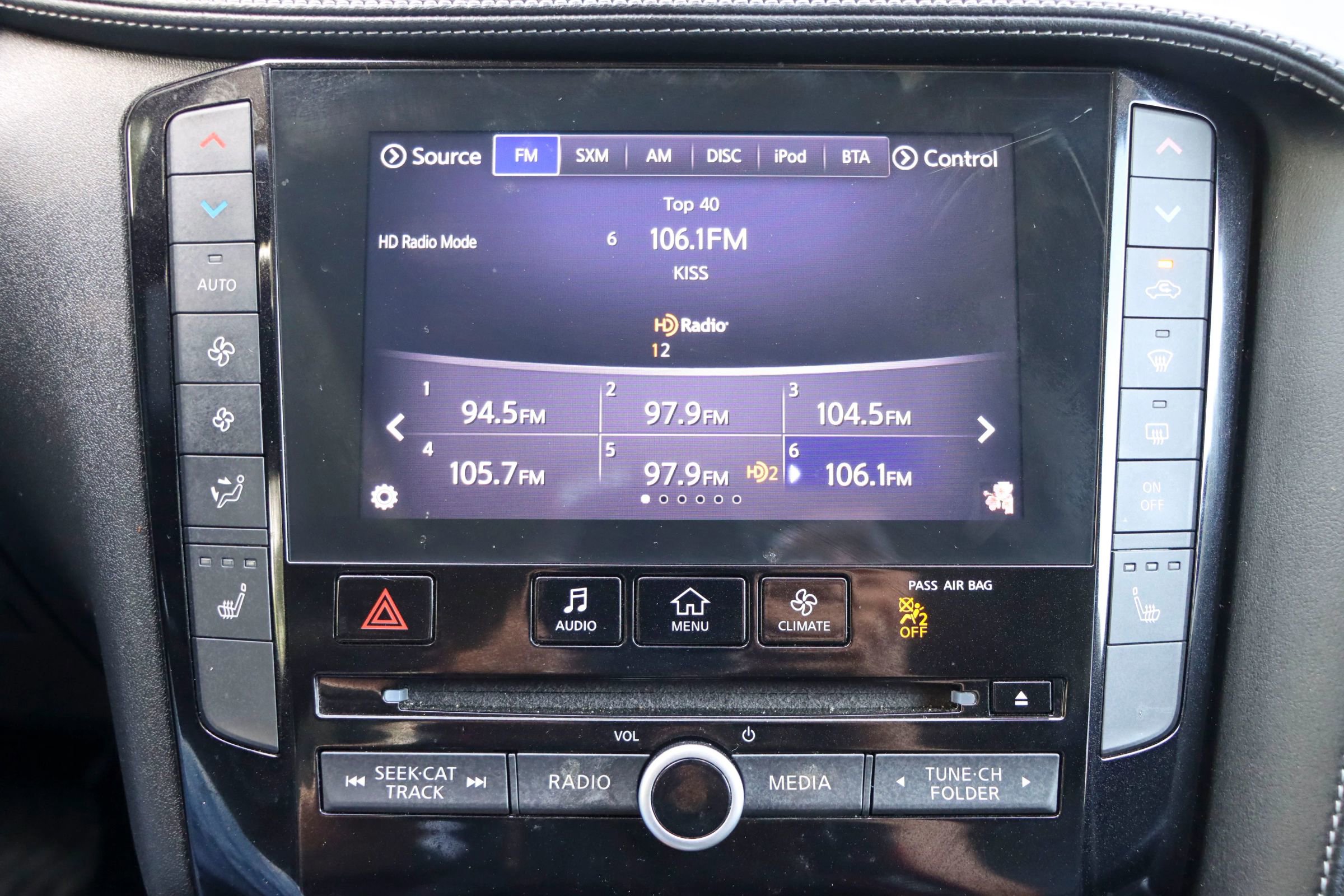 Used 2019 INFINITI QX50 Luxe w/ Protection Package FWD image 34