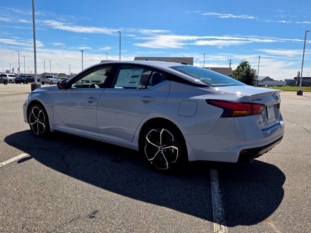 New 2026 Nissan Altima 2.5 SR w/ SR Premium Package FWD image 9