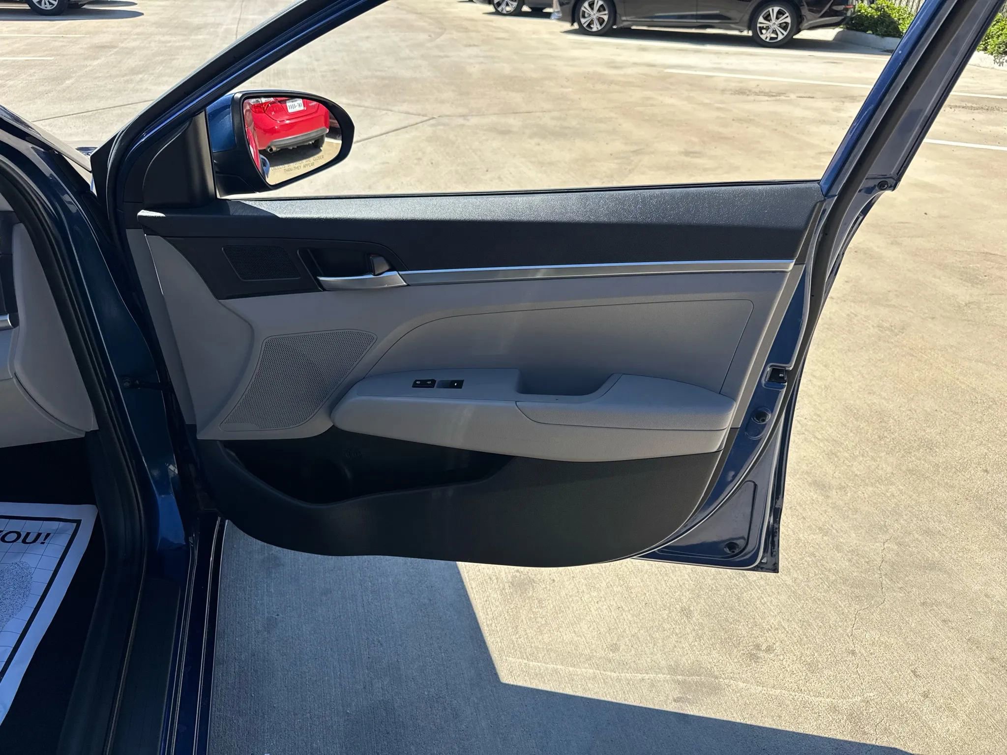 Used 2020 Hyundai Elantra SE image 34