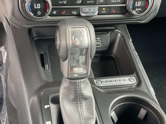 New 2026 Ford Bronco Outer Banks w/ Black Appearance Package AWD/4WD image 14