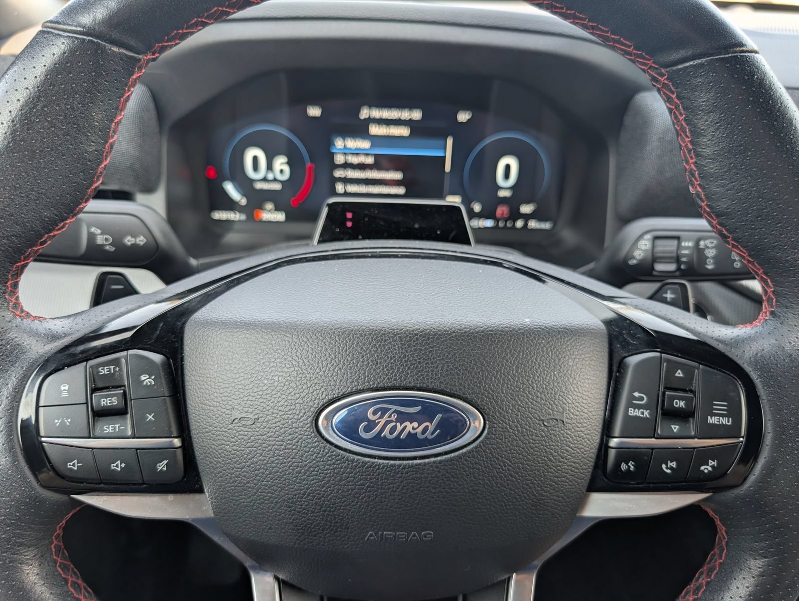 Used 2025 Ford Explorer ST AWD/4WD image 31