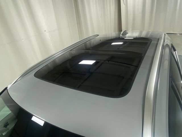 Certified 2025 Volvo XC40 B5 Core image 6