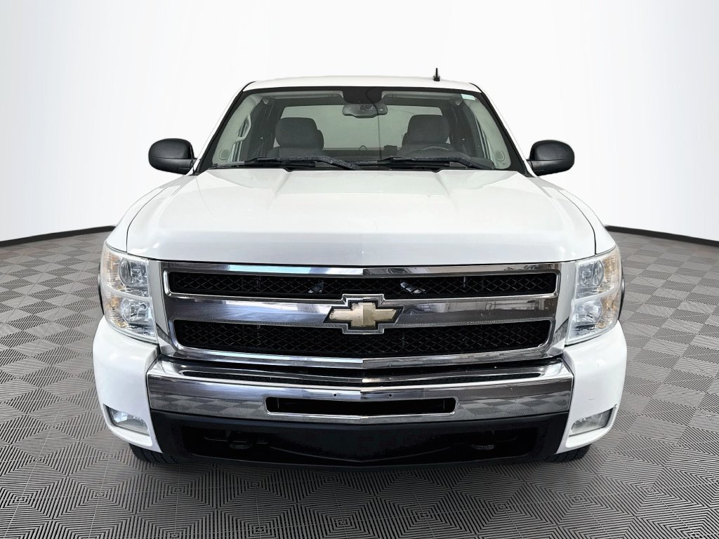 Used 2011 Chevrolet Silverado 1500 LT AWD/4WD image 2