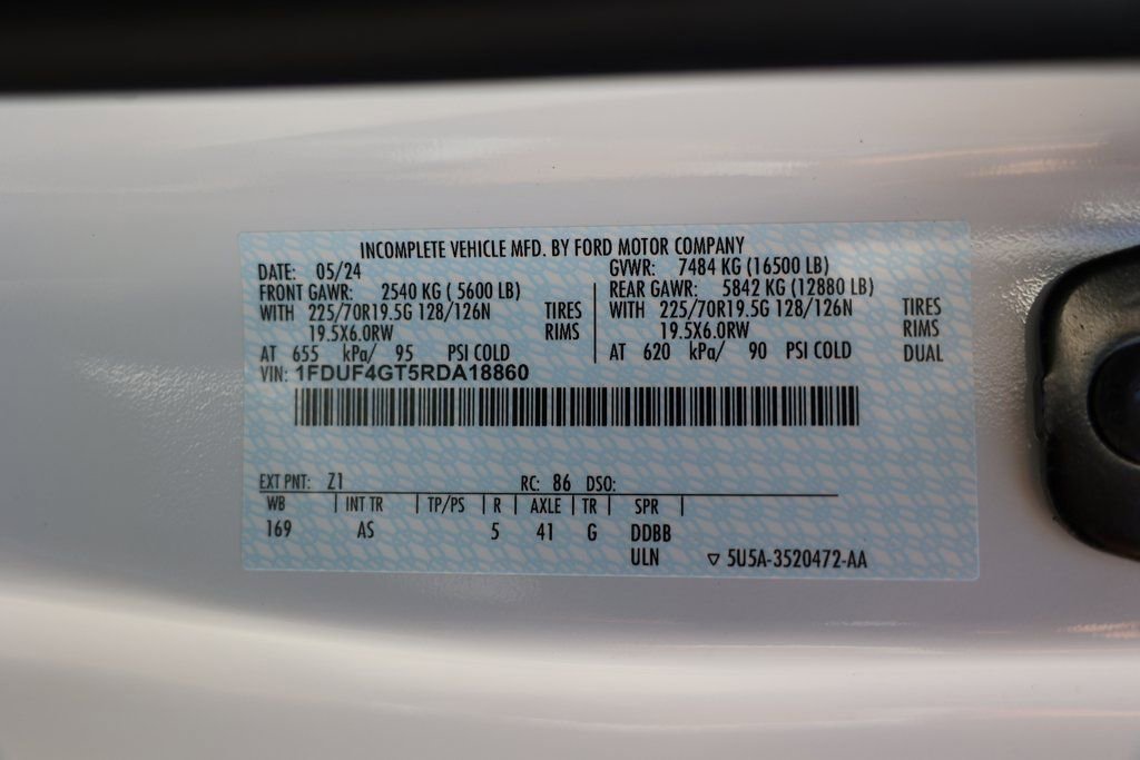 Used 2024 Ford F450 XL w/ XL Chrome Package image 35