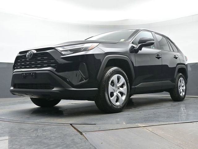 Used 2025 Toyota RAV4 LE AWD/4WD image 26