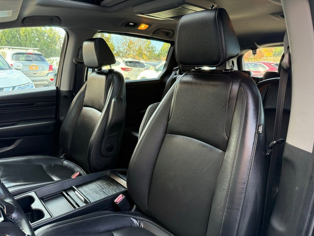 Used 2023 Honda Odyssey Touring image 12